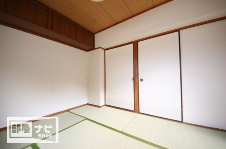 浅井マンション・101の内装