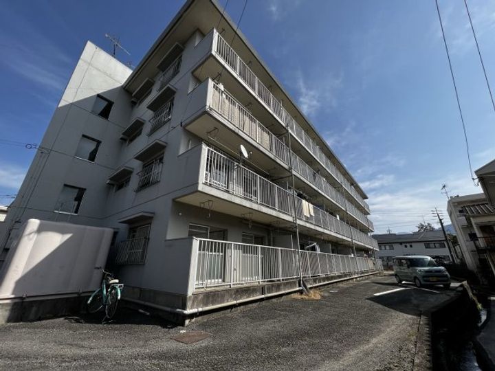 メゾンドール横河原101の外観