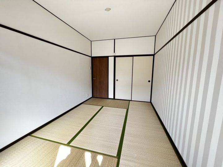 メゾンドール横河原101の内装