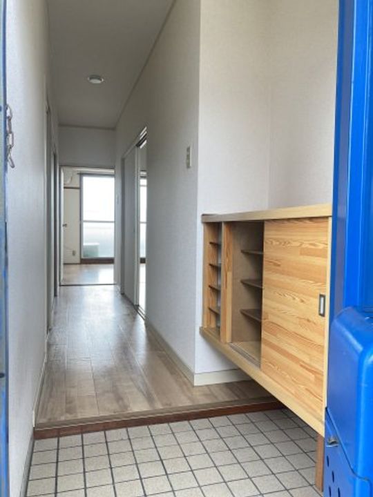 コーポ波藤302の玄関