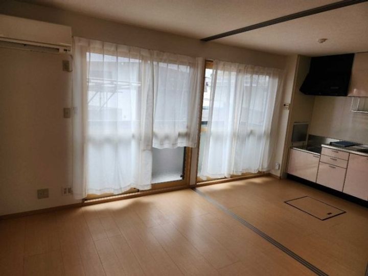 サンライズ ハイツ MKの居間