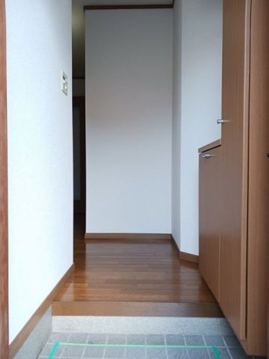 サントル吉藤Bの玄関