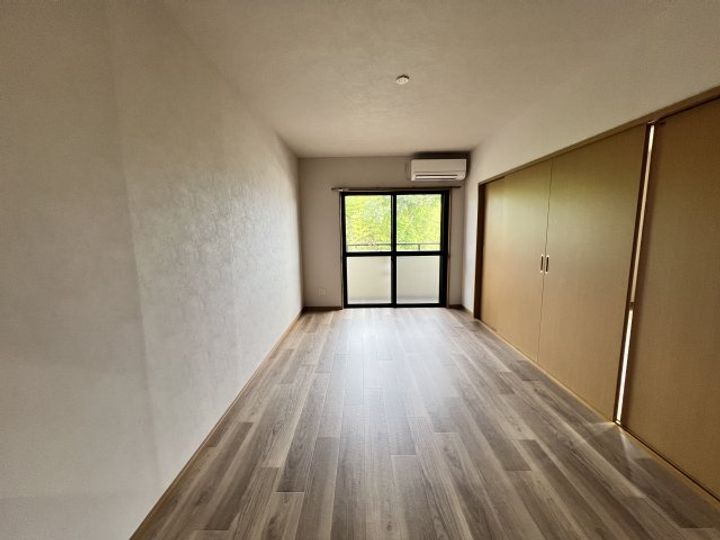 コリーヌ鷹子の居間