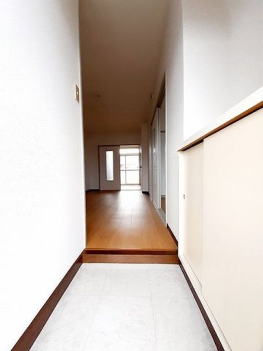 ドミール・マインの玄関