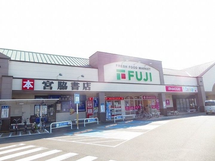 プラシードカーサⅡの周辺