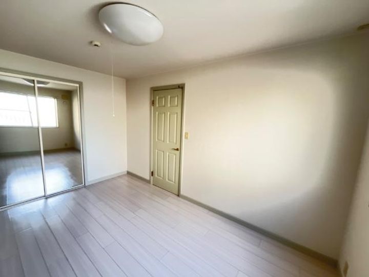 フローラルコートの内装