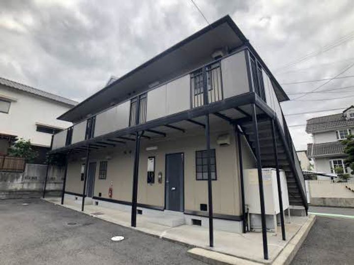 ビーライン緑台A棟 B棟A101の外観