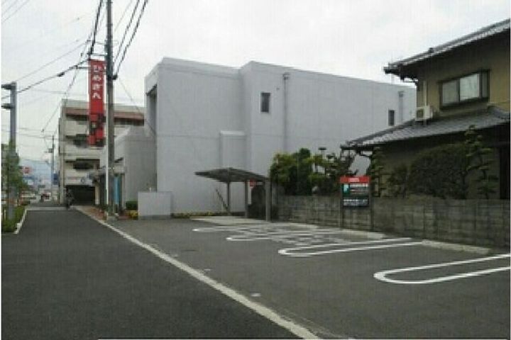 ブローテ・フルカワの周辺