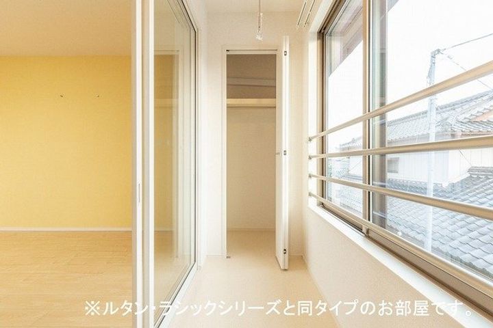 アルストロメリアの内装