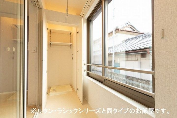 アルストロメリアの内装