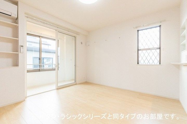 アルストロメリアの内装