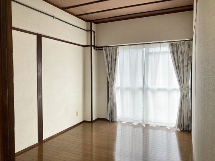 寿レジデンス・302の居間