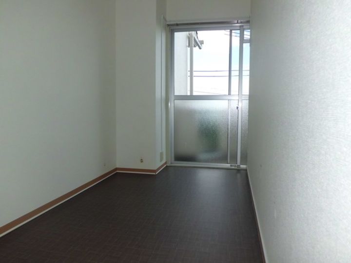 ライブタウン翠光の居間