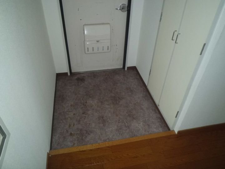 ライブタウン翠光の玄関