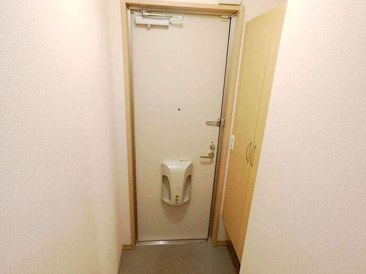 憩ハウスの玄関