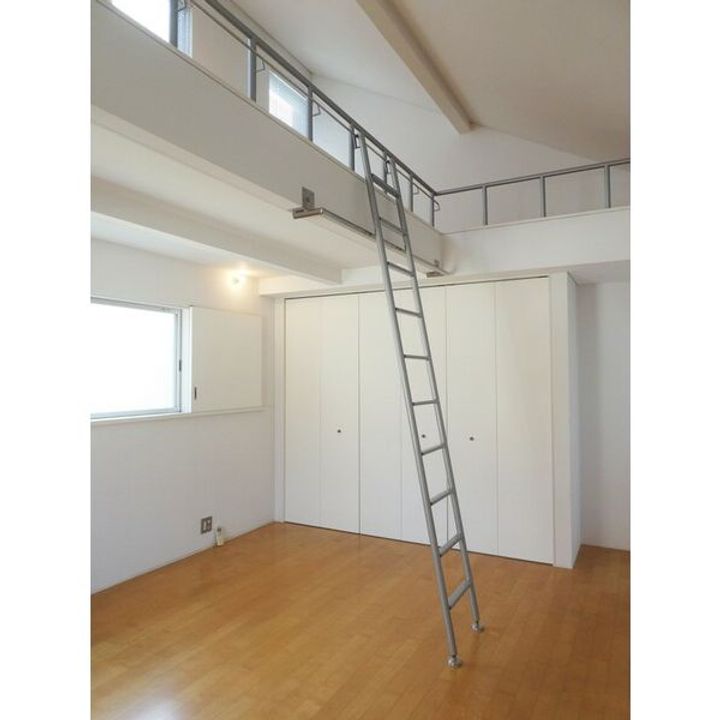 兵庫県芦屋市大原町(一戸建)の賃貸物件の居間