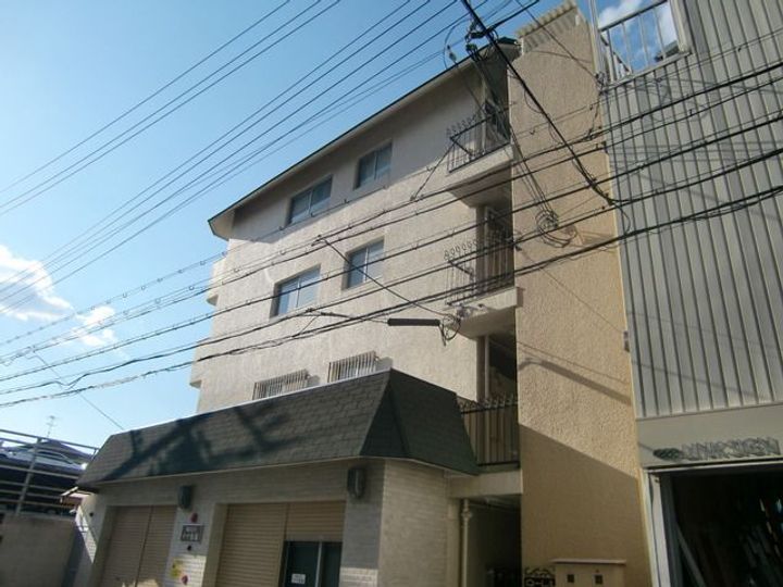 ハイツローレルの外観
