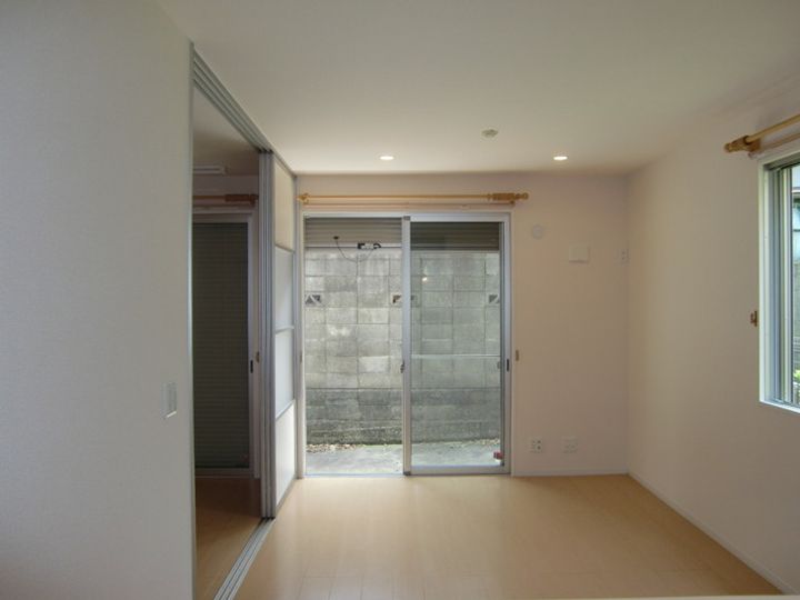 ソレーユ・コート A棟の居間