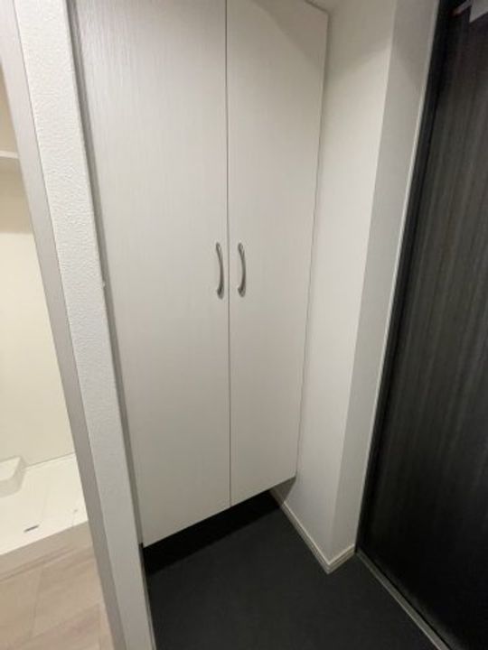 ファーストフィオーレ東灘0601の玄関