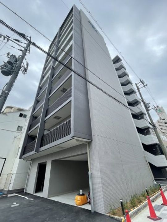 ファーストフィオーレ東灘の外観