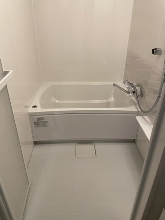 ファーストフィオーレ東灘306の風呂