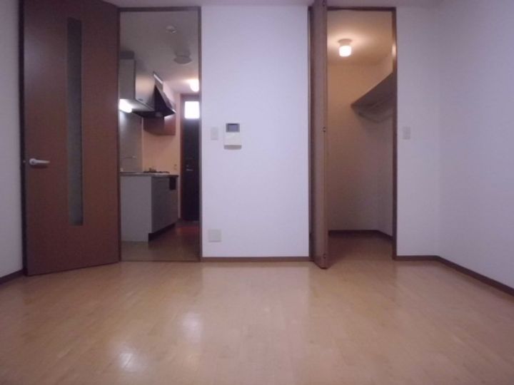 兵庫県神戸市灘区五毛通2丁目(アパート)の賃貸物件201号室の居間