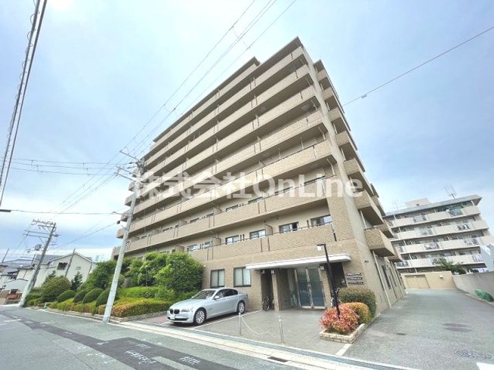 サンコーポラス小阪の外観