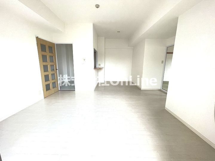 サンコーポラス小阪の居間