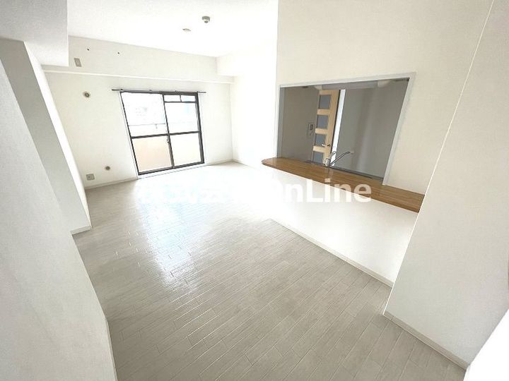 サンコーポラス小阪の居間