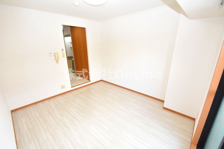 ブルグリンコート布施駅前の寝室