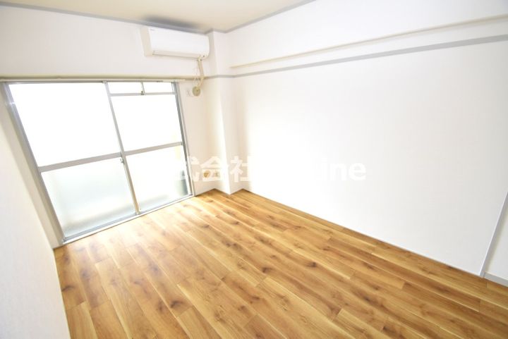 コンフォート布施の居間