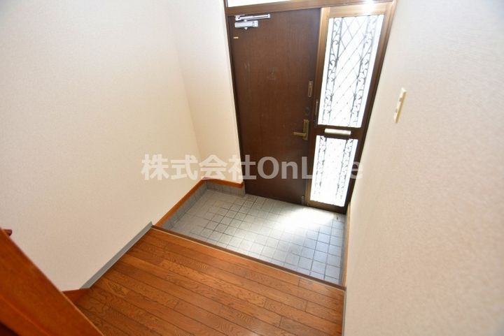 サンライフクローバーの玄関