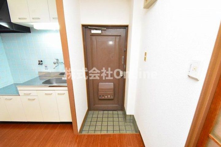 ニッコーハイツの玄関