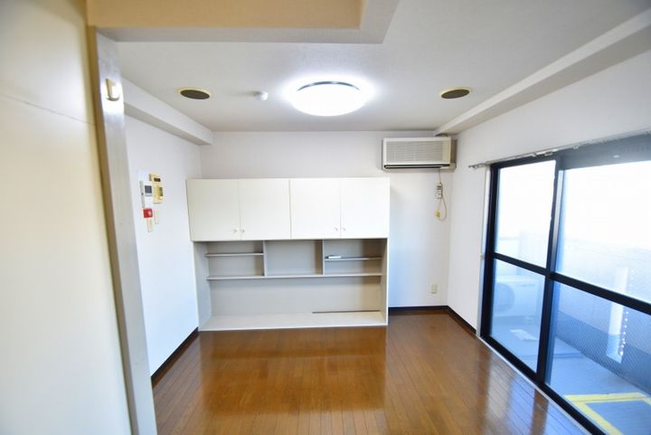 ロフティ岡田の内装