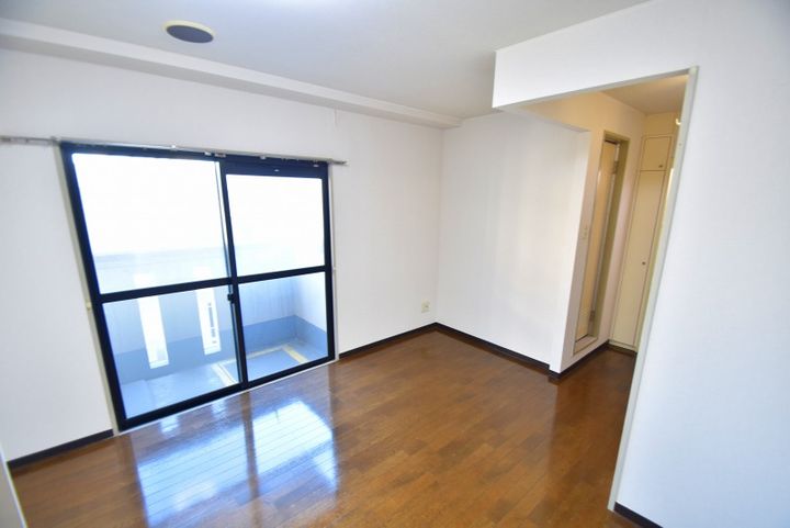 ロフティ岡田の居間