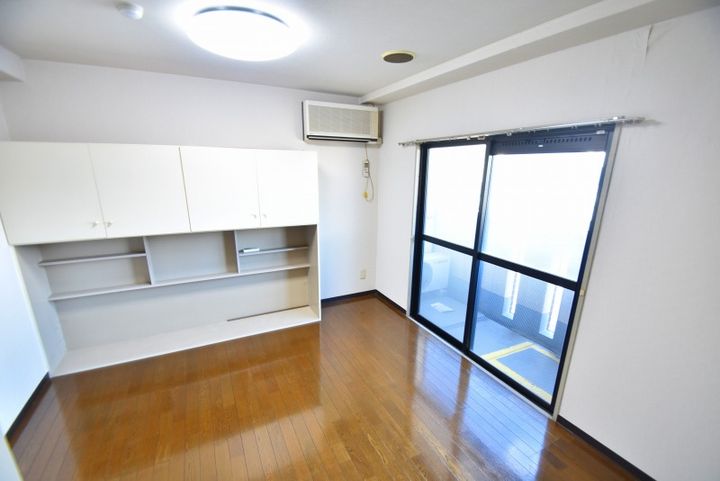 ロフティ岡田の内装