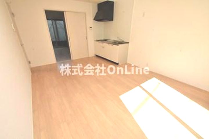 Comodo Residencia八尾南の居間