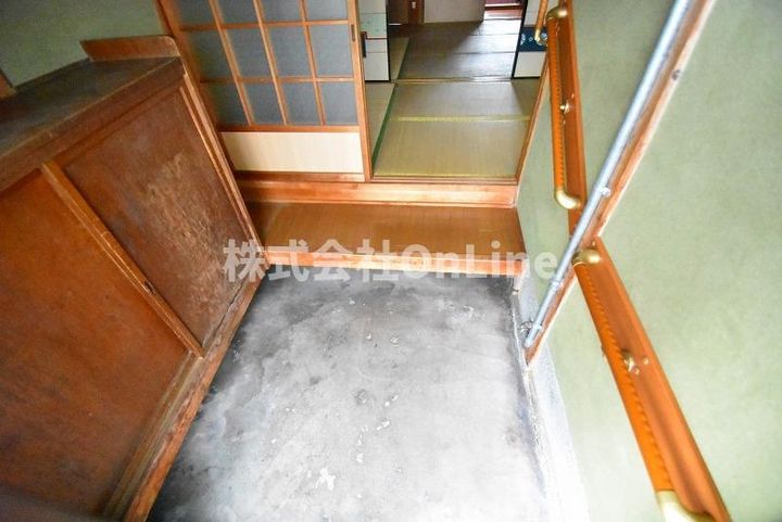 和生住宅の玄関