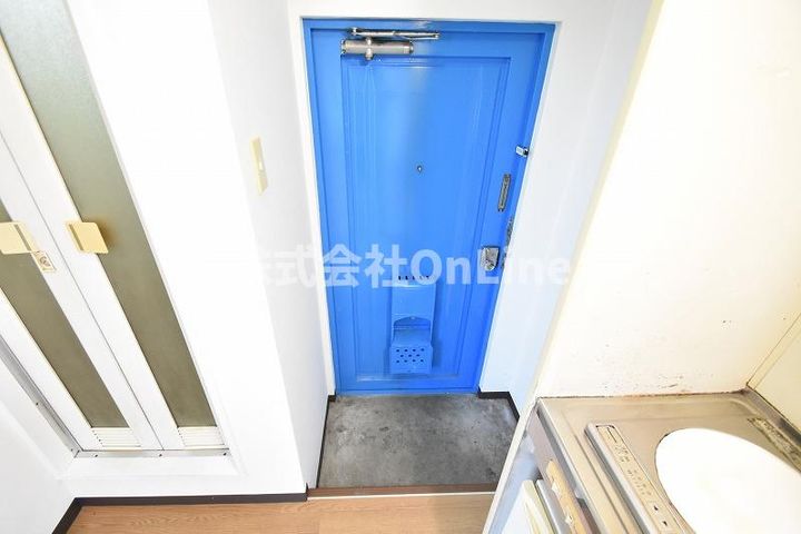 シャトーユキの玄関