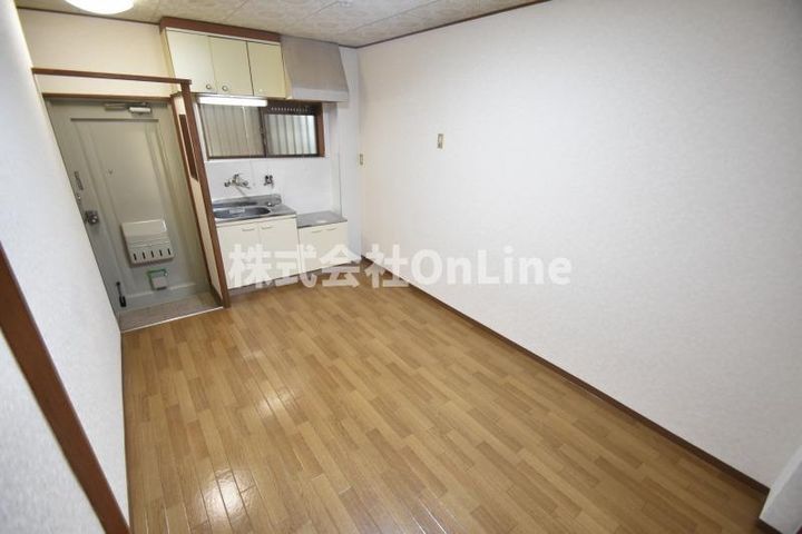 松本マンションの居間