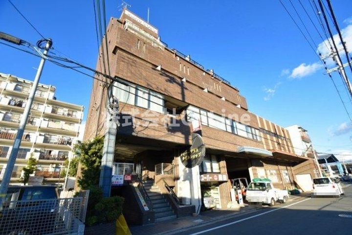 ロフティ岡田の外観