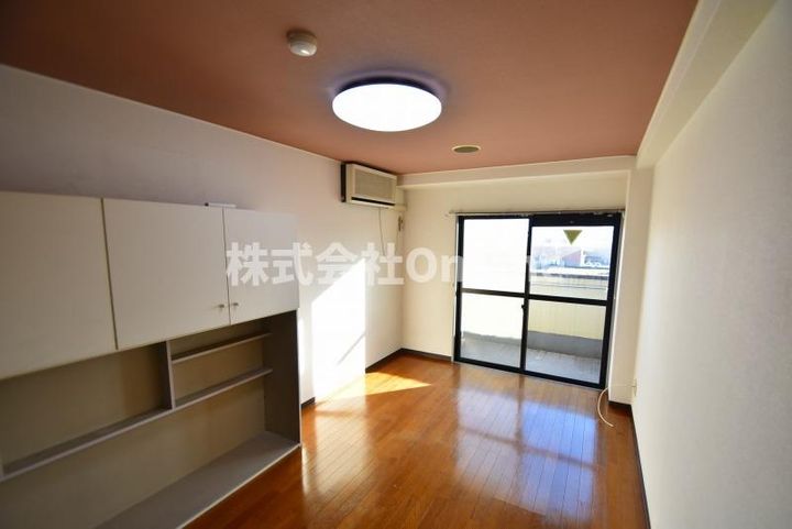 ロフティ岡田の内装