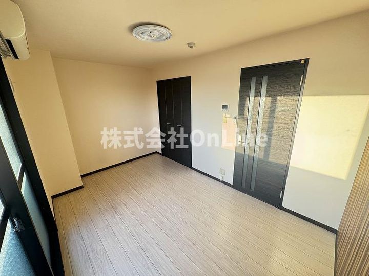 アームスコート若江岩田の居間