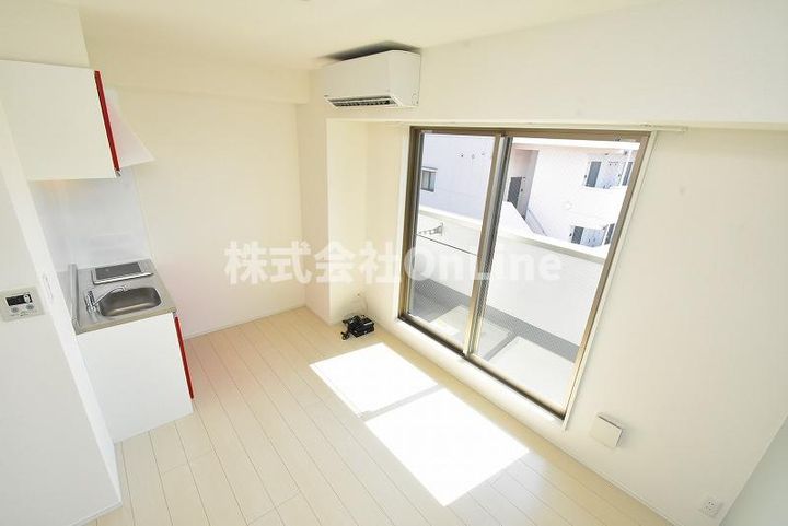 C.REST八尾の内装