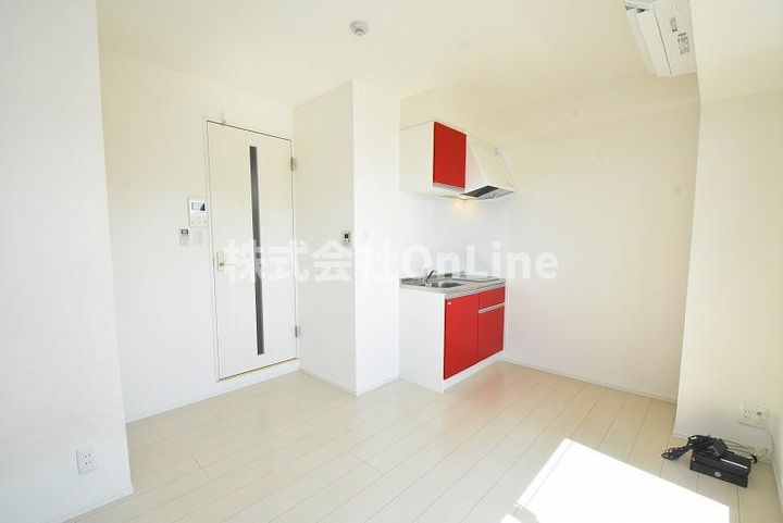 C.REST八尾の居間