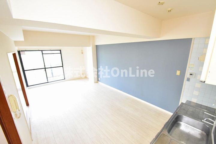 大阪府八尾市東山本新町9丁目(マンション)の賃貸物件の居間