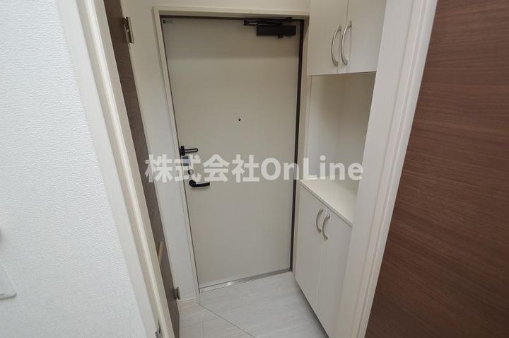 リーフィアテラス東花園の玄関