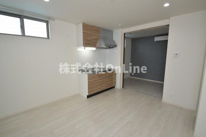 リーフィアテラス東花園の居間