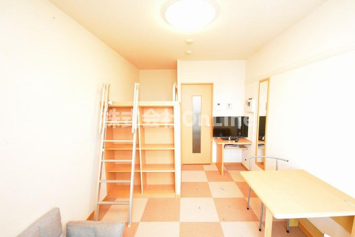 レオパレスライズ フリーの居間