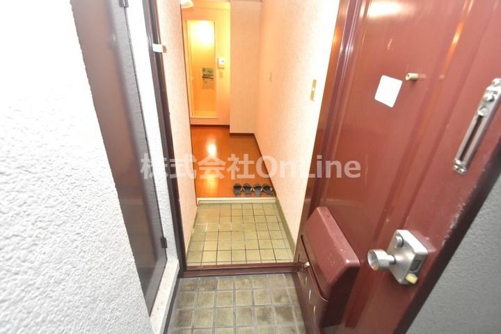 ニッコーハイツの玄関